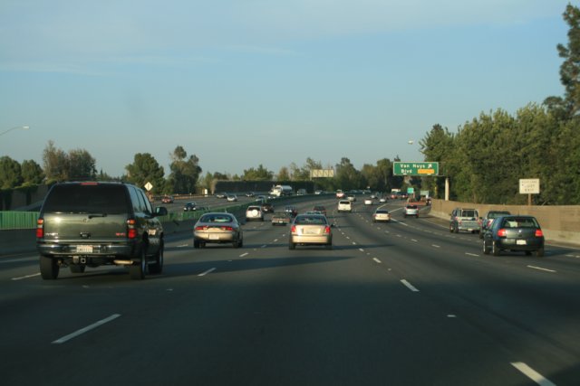 filigmotorvgila6lanesofhighwayinla.jpg